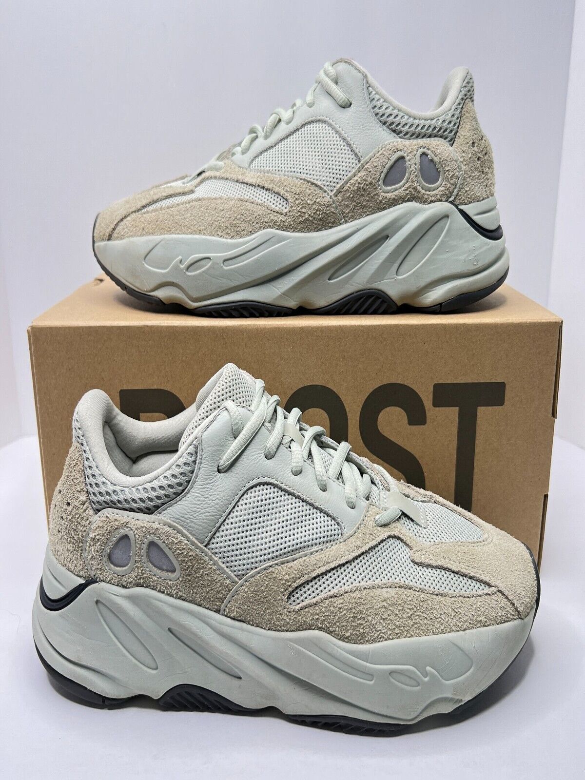 yeezy boost 700 v-2019